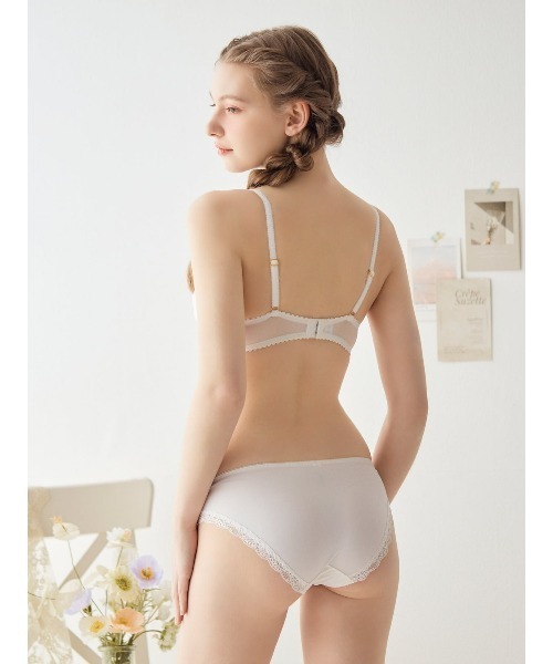 tutuanna（チュチュアンナ）の「[運命のブラ]ふっくらバストメイクブラ＆ショーツセットエスティヴォントミューズ（ブラ&ショーツ・レディース・ライトグレー/グリーン系その他3/ダークブルー/ピンク/ローズ/ブラック/オフホワイト/ラベンダー/ブラウン系その他・E65/D80/A70/A65/E80/E75/E70/D75/D70/D65/C80/C75/C70/C65/B75/B70/B65/A75）」の15枚目の写真