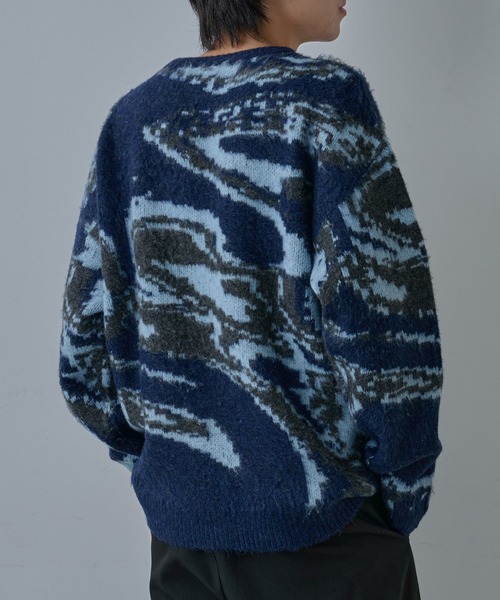 COLONY 2139（コロニートゥーワンスリーナイン）の「アートパターンシャギーニットクルー（ニット/セーター・メンズ・グレー/ブラック/ネイビー・LARGE/MEDIUM）」の4枚目の写真