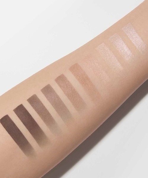 ザ ベージュアイズ（アイシャドウ）｜LUNASOL（ルナソル）の