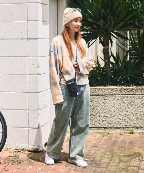 POLeR（ポーラー）の「POLeR × FREAK'S STORE/ポーラー × フリークスストア 別注 NYLON PHONE BAG ナイロン フォーンバッグ（ショルダーバッグ・メンズ・グレー/ブラック・ONE SIZE）」の5枚目の写真