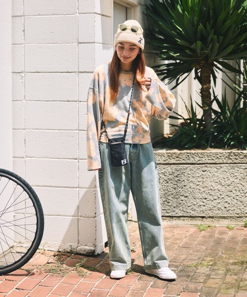 POLeR（ポーラー）の「POLeR × FREAK'S STORE/ポーラー × フリークスストア 別注 NYLON PHONE BAG ナイロン フォーンバッグ（ショルダーバッグ・メンズ・グレー/ブラック・ONE SIZE）」の9枚目の写真