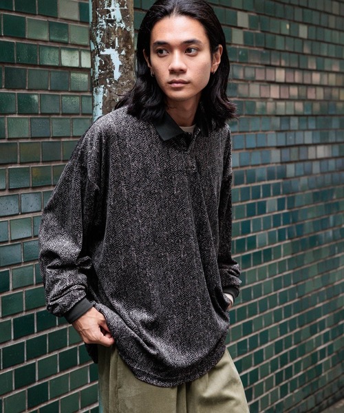 niko and（ニコアンド）の「プリントベロアポロシャツ（ポロシャツ