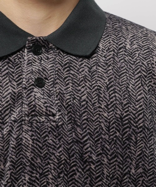 niko and...(ニコアンド)の「プリントベロアポロシャツ(ポロシャツ・メンズ・グレー/ブラウン・LARGE/MEDIUM)」の9枚目の写真