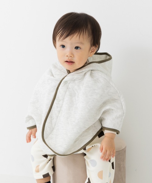 chil2（チルツー）の「ニットキルトポンチョ（ポンチョ・キッズ・ブラック/グレー/オートミール/ネイビー・80ｃｍ/90cm/100cm）」の3枚目の写真