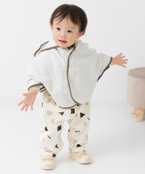 chil2（チルツー）の「ニットキルトポンチョ（ポンチョ・キッズ・ブラック/グレー/オートミール/ネイビー・80ｃｍ/90cm/100cm）」の6枚目の写真