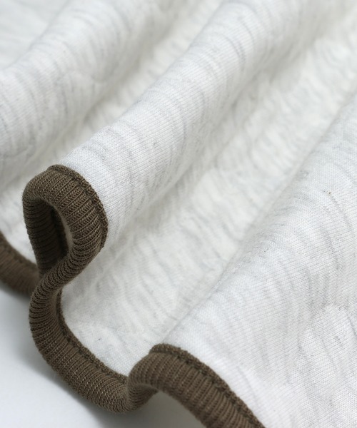 chil2（チルツー）の「ニットキルトポンチョ（ポンチョ・キッズ・ブラック/グレー/オートミール/ネイビー・80ｃｍ/90cm/100cm）」の16枚目の写真