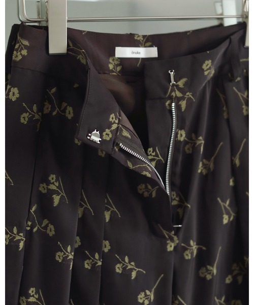 anuke（アンヌーク）の「Flower Jacquard Pants（その他パンツ・レディース・ネイビー/ボルドー・36inch/38inch）」の12枚目の写真