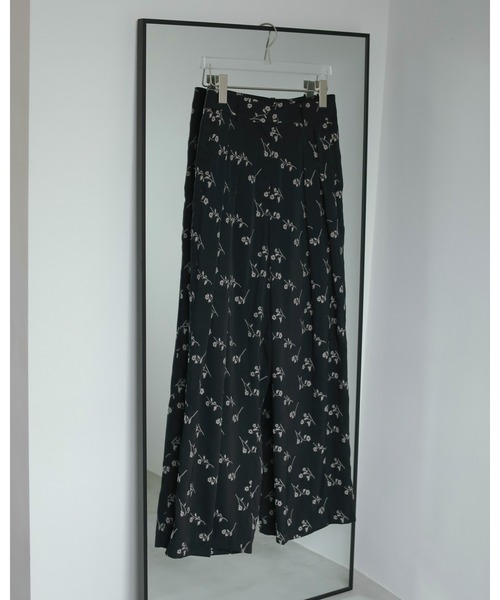 anuke（アンヌーク）の「Flower Jacquard Pants（その他パンツ・レディース・ネイビー/ボルドー・36inch/38inch）」の15枚目の写真