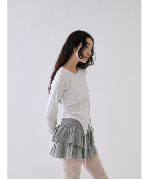 Uenui(ウニュイ)の「レイヤード ストリングデザイン トップス カットソー(その他トップス・レディース・ブラック/ホワイト/グレー・FREE)」の4枚目の写真