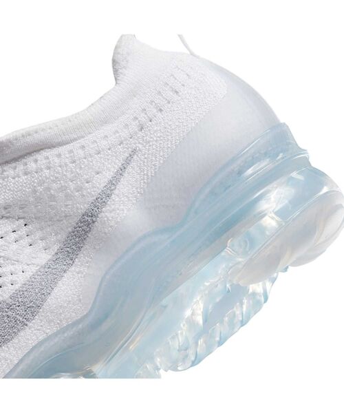 NIKE（ナイキ）の「ナイキ エア ヴェイパーマックス 2023 フライニット ウィメンズシューズ / Nike Air VaporMax 2023 Flyknit Women's Shoes DV6840-100 White（スニーカー・レディース・ホワイト・22.5/23/26.5/27/27.5/28/23.5/24/24.5/25/25.5/26）」の8枚目の写真