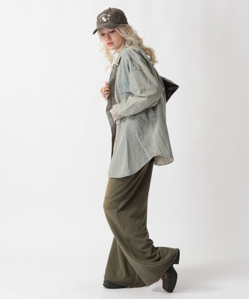 FOREVER 21（フォーエバー トゥエンティーワン）の「【2025SS】ビッグオーバーダイデニムシャツ（シャツ/ブラウス・レディース・ブルー/グレー・FREE）」の12枚目の写真