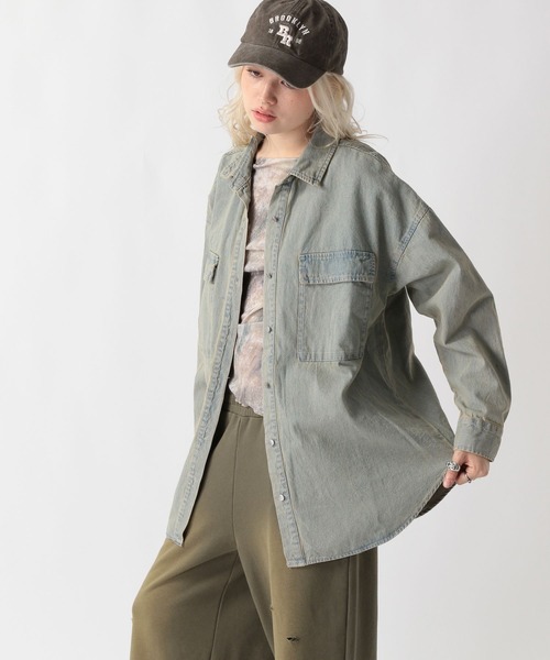 FOREVER 21（フォーエバー トゥエンティーワン）の「【2025SS】ビッグオーバーダイデニムシャツ（シャツ/ブラウス・レディース・ブルー/グレー・FREE）」の14枚目の写真