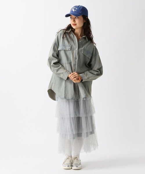 FOREVER 21（フォーエバー トゥエンティーワン）の「【2025SS】ビッグオーバーダイデニムシャツ（シャツ/ブラウス・レディース・ブルー/グレー・FREE）」の16枚目の写真