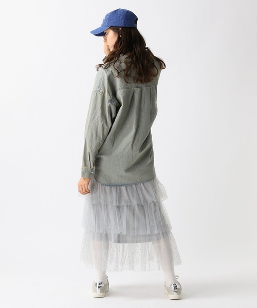 FOREVER 21（フォーエバー トゥエンティーワン）の「【2025SS】ビッグオーバーダイデニムシャツ（シャツ/ブラウス・レディース・ブルー/グレー・FREE）」の18枚目の写真