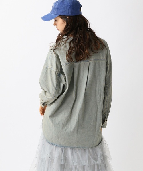 FOREVER 21（フォーエバー トゥエンティーワン）の「【2025SS】ビッグオーバーダイデニムシャツ（シャツ/ブラウス・レディース・ブルー/グレー・FREE）」の21枚目の写真