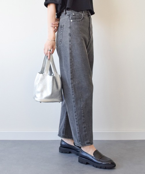 andrea cardone(アンドレアカルドネ)の「【ANDREA CARDONE】メタリックレザーバケットバッグ(Q56513)(ハンドバッグ・レディース・シルバー/ゴールド・ALL)」の18枚目の写真