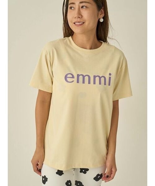 emmi（エミ）の「【10th】【ONLINE限定カラー】eco emmiロゴTシャツ（Tシャツ/カットソー・レディース・グレー/ブルー/ライム/レッド/ピンク/ホワイト/ネイビー/イエロー/オレンジ/ベージュ/ブラック・FREE）」の8枚目の写真