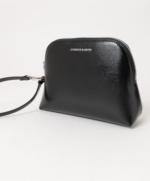 CHARLES & KEITH(チャールズ & キース)の「Sigrid シグリッド ホーボーバッグ(ショルダーバッグ・レディース・クリーム/ダークパープル/スミクロ・L)」の13枚目の写真