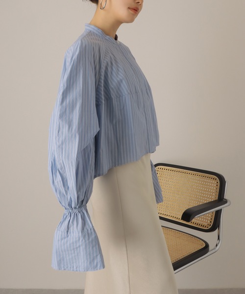 LAULEN（ローレン）の「volume sleeve cropped shirt /ボリュームスリーブ クロップド シャツ（シャツ/ブラウス・レディース・ホワイト/ブルー・FREE）」の7枚目の写真