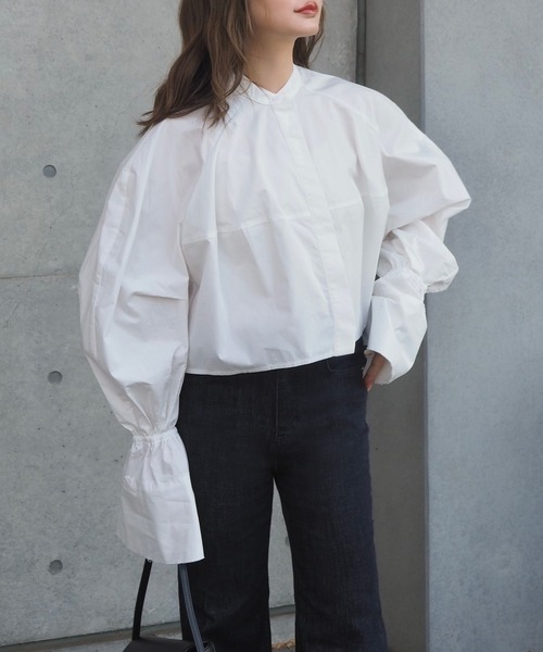 LAULEN（ローレン）の「volume sleeve cropped shirt /ボリュームスリーブ クロップド シャツ（シャツ/ブラウス・レディース・ホワイト/ブルー・FREE）」の13枚目の写真
