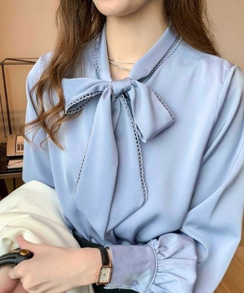 LADY LIKE(レディライク)の「リボンタイとろみブラウス(シャツ/ブラウス・レディース・ホワイト/サックスブルー・M)」の6枚目の写真