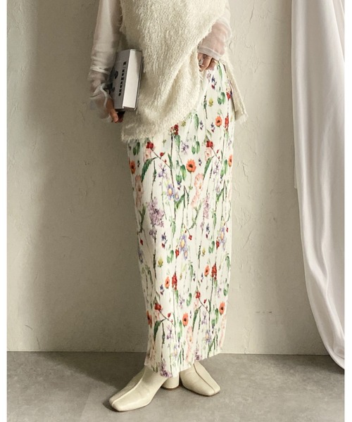 She's Closet(シーズクローゼット)の「【セルフカット】フラワープリント花柄ストレートIラインハイウエストタイトプリーツロングスカート(スカート・レディース・ブラック/オフホワイト・FREE)」の9枚目の写真