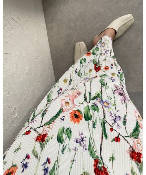 She's Closet(シーズクローゼット)の「【セルフカット】フラワープリント花柄ストレートIラインハイウエストタイトプリーツロングスカート(スカート・レディース・ブラック/オフホワイト・FREE)」の20枚目の写真