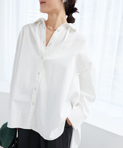 le.coeur blanc(ルクールブラン)の「《WEB限定アイテム》バックデザインオーバーデニムシャツ(シャツ/ブラウス・レディース・オフホワイト/ブルー/ネイビー・38)」の18枚目の写真