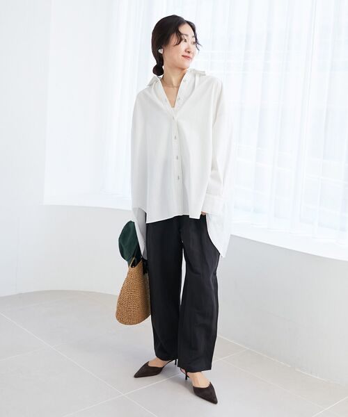 le.coeur blanc(ルクールブラン)の「《WEB限定アイテム》バックデザインオーバーデニムシャツ(シャツ/ブラウス・レディース・オフホワイト/ブルー/ネイビー・38)」の21枚目の写真