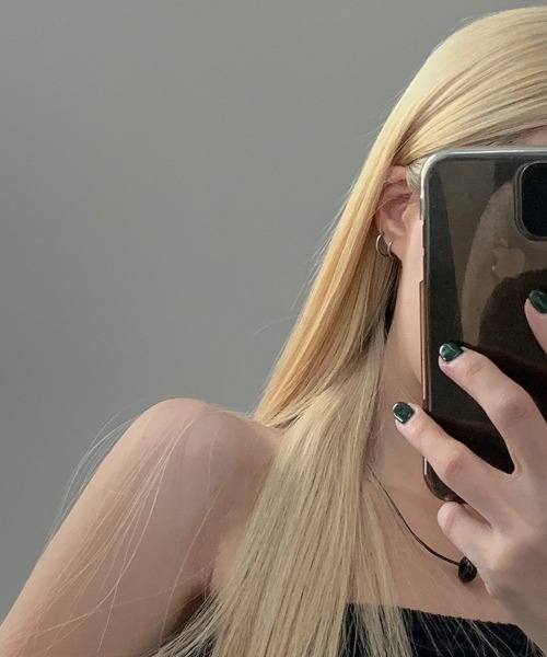 BLACKUP(ブラックアップ)の「ブシサージカルイヤリング (1.5mm)(ピアス(両耳用)・レディース・ゴールド/シルバー・SMALL/MEDIUM/LARGE)」の9枚目の写真