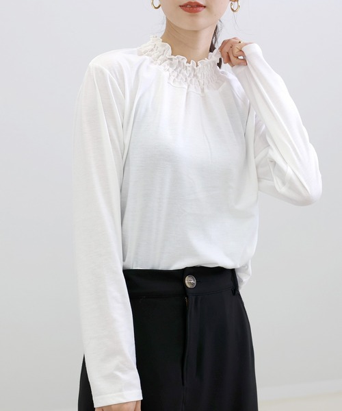 Aletta vita（アレッタビータ）の「シャーリングネックカットソー（Tシャツ/カットソー・レディース・オフホワイト/ライトグレー・F）」の2枚目の写真