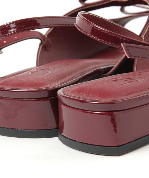 LAKOLE(ラコレ)の「バックスリングリボンサンダル / 290720(サンダル・レディース・ブラック/レッド・LARGE/MEDIUM)」の17枚目の写真