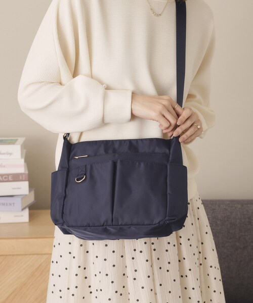ITS'DEMO（イッツデモ）の「9ポケットショルダー（ショルダーバッグ・レディース・ライトグレー/ブラック/ベビーピンク/ネイビー・00）」の19枚目の写真