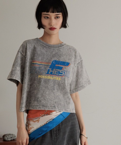 LOWRYS FARM（ローリーズファーム）の「カコウロゴショートＴＥＥ　452591（Tシャツ/カットソー・レディース・ホワイト/チャコールグレー/グレー・FREE）」の2枚目の写真