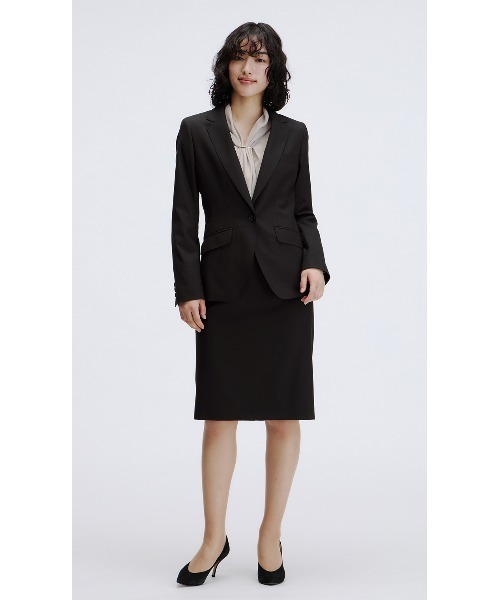 AOYAMA（アオヤマ）の「【ベーシックなデザインのジャケット】自宅で洗える！１つボタンテーラードジャケット｜オフィス＆通勤＆入卒＆オケージョン｜セットアップ着用可（スーツジャケット・レディース・ブラック・15号/13号/11号/9号）」の6枚目の写真