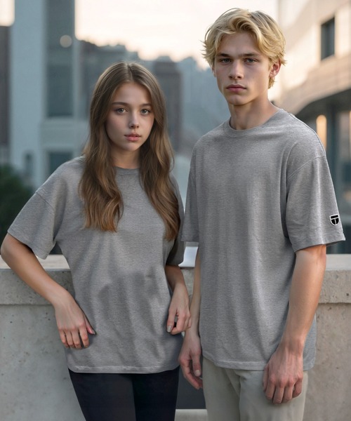 NEWTRAL PRODUCTS(ニュートラルプロダクツ)の「NEWTRAL(ニュートラル)/207 9.8oz スーパーヘビーエンブレムT/サイズ展開多数 コットン 無地 半袖 Tシャツ(Tシャツ/カットソー・レディース・ブラック/グレー/ネイビー/ホワイト・XL/XXL/S/M/L)」の3枚目の写真