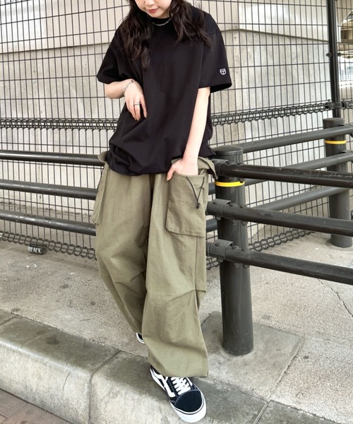 NEWTRAL PRODUCTS(ニュートラルプロダクツ)の「NEWTRAL(ニュートラル)/207 9.8oz スーパーヘビーエンブレムT/サイズ展開多数 コットン 無地 半袖 Tシャツ(Tシャツ/カットソー・レディース・ブラック/グレー/ネイビー/ホワイト・XL/XXL/S/M/L)」の22枚目の写真