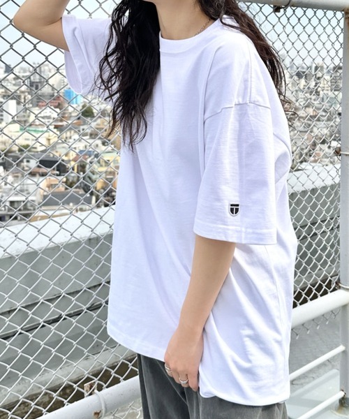 NEWTRAL PRODUCTS(ニュートラルプロダクツ)の「NEWTRAL(ニュートラル)/207 9.8oz スーパーヘビーエンブレムT/サイズ展開多数 コットン 無地 半袖 Tシャツ(Tシャツ/カットソー・レディース・ブラック/グレー/ネイビー/ホワイト・XL/XXL/S/M/L)」の6枚目の写真