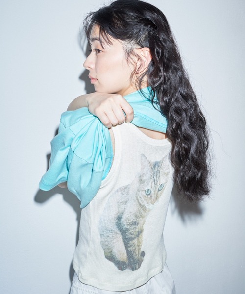 FURFUR（ファーファー）の「【上國料萌衣コラボ】HanaプリントTシャツ（UNISEX）（Tシャツ/カットソー・レディース・ホワイト/チャコールグレー/ピンク/ブルー・2/0）」の7枚目の写真