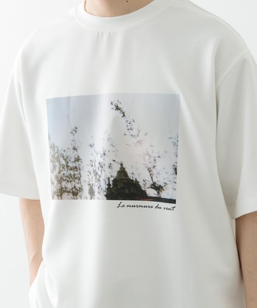 ITEMS URBANRESEARCH（アイテムズ アーバンリサーチ）の「Art Graphic ポンチTシャツ Wind（Tシャツ/カットソー・メンズ・ブラック/ホワイト・MEDIUM/LARGE）」の4枚目の写真