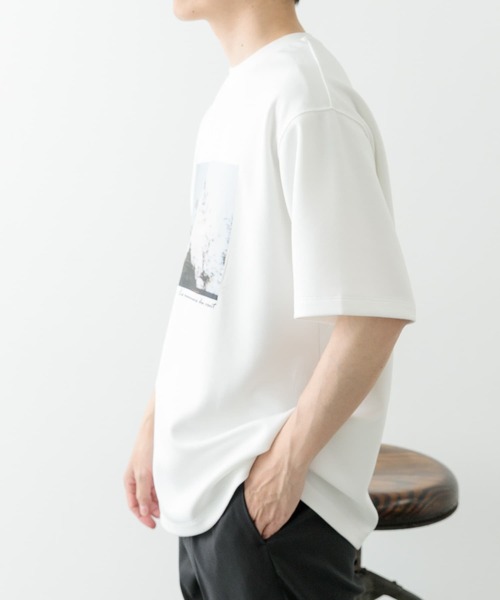 ITEMS URBANRESEARCH（アイテムズ アーバンリサーチ）の「Art Graphic ポンチTシャツ Wind（Tシャツ/カットソー・メンズ・ブラック/ホワイト・MEDIUM/LARGE）」の7枚目の写真