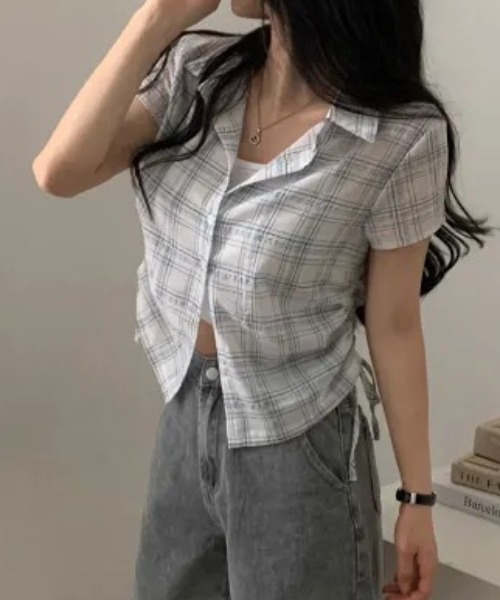Teem Store(チームストア)の「サイドシャーリングコンパクト シアーチェック半袖シャツ(シャツ/ブラウス・レディース・ホワイト/ネイビー・F)」の4枚目の写真