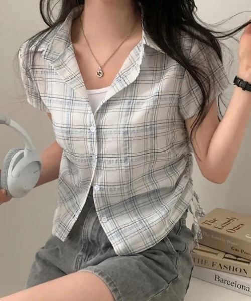 Teem Store(チームストア)の「サイドシャーリングコンパクト シアーチェック半袖シャツ(シャツ/ブラウス・レディース・ホワイト/ネイビー・F)」の5枚目の写真