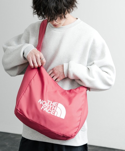 THE NORTH FACE(ザノースフェイス)の「新色追加 日本未展開モデル THE NORTH FACE WHITE LABEL BIG LOGO SHOULDER BAG 韓国限定 ワンポイントロゴショルダーバッグ(ショルダーバッグ・メンズ・ベージュ/ブラック/ダークグレー/キャメル/ブラック系/グレー/ピンク/クリーム・FREE)」の8枚目の写真
