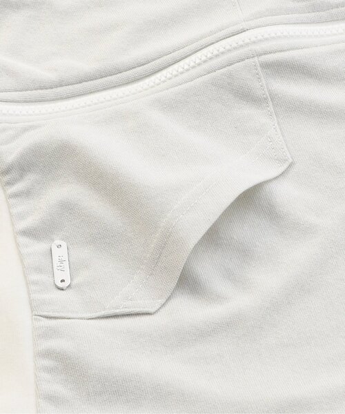 algy（アルジー）の「UVカットラインスリーブパーカー（パーカー・キッズ・ブラック/オフホワイト/グレー・XX-SMALL/X-SMALL/MEDIUM/SMALL）」の6枚目の写真