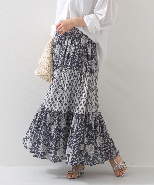 OMNES(オムネス)の「コットンボイル総柄切り替えティアードスカート(スカート・レディース・マスタード/パープル/ネイビー/ブルー・FREE)」の1枚目の写真