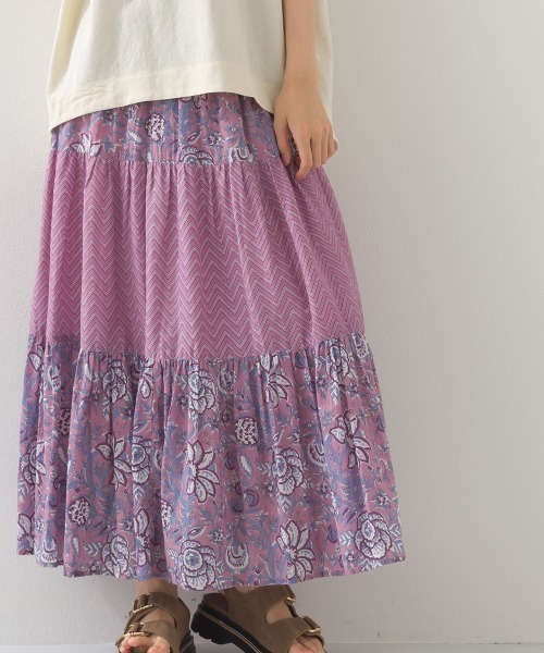 OMNES(オムネス)の「コットンボイル総柄切り替えティアードスカート(スカート・レディース・マスタード/パープル/ネイビー/ブルー・FREE)」の16枚目の写真