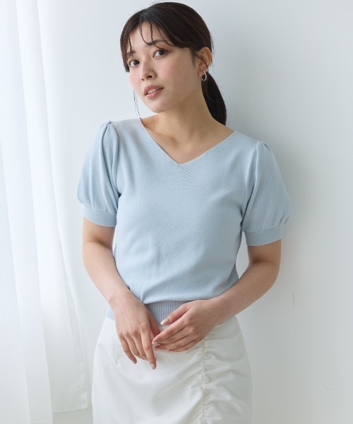 AND COUTURE(アンドクチュール)の「ベーシックVネックプルオーバー(ニット/セーター・レディース・オフホワイト/ピンク/ブラック/ライトグレー/ネイビー・FREE)」の19枚目の写真