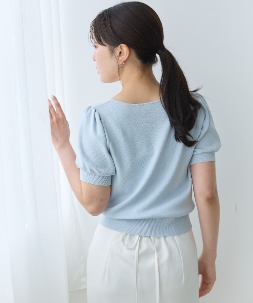 AND COUTURE(アンドクチュール)の「ベーシックVネックプルオーバー(ニット/セーター・レディース・オフホワイト/ピンク/ブラック/ライトグレー/ネイビー・FREE)」の14枚目の写真