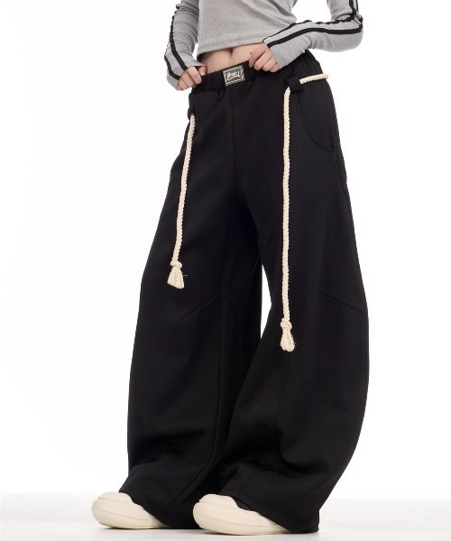 セール】ワイドレッグスウェットパンツ / ロープコード付き